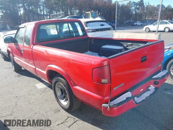 ✅ 2003 Chevrolet S-10 LS • VIN: 1GCCS19X938215203 • Лот: 41275957. Опубликован ранее на IAAI с пробегом 105 763 миль. Бесплатный доступ к архиву аукционных продаж из США и подробный отчёт об истории автомобиля на DreamBid. Изображение 3.