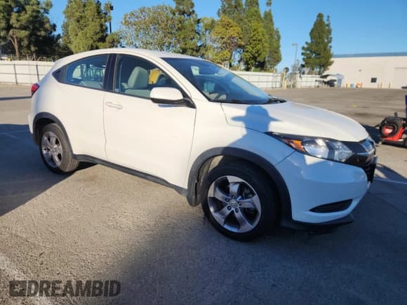 ✅ 2018 Honda HR-V LX • VIN: 3CZRU5H32JM701381 • Lot: 90097115. Listed on Copart with 70,780 mi. Free auction sales archive from the USA and detailed vehicle history report at DreamBid. Image 4.
