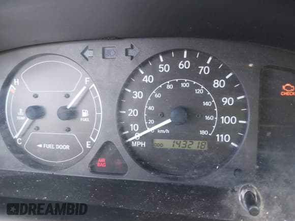 ✅ 2001 Chevrolet Prizm • VIN: 1Y1SK52811Z425173 • Лот: 43148450. Опубликован ранее на IAAI с пробегом 143 218 миль. Бесплатный доступ к архиву аукционных продаж из США и подробный отчёт об истории автомобиля на DreamBid. Изображение 7.