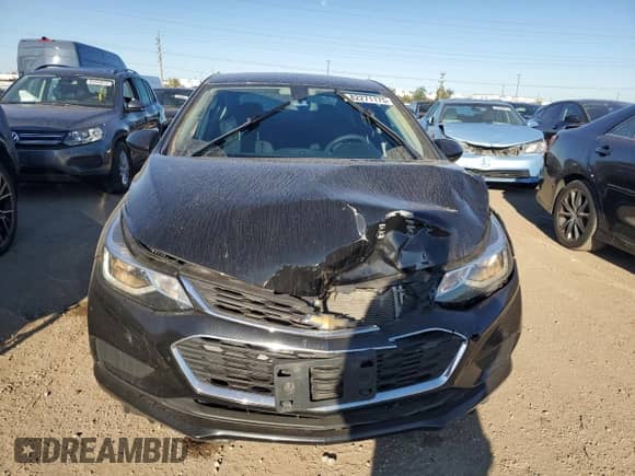 ✅ 2017 Chevrolet Cruze LT • VIN: 1G1BE5SM6H7254542 • Lot: 82271175. Wystawiony na Copart z przebiegiem 207 046 mil mil. Skorzystaj z bezpłatnego archiwum sprzedaży aukcyjnych z USA i zobacz szczegółowy raport historii pojazdu na DreamBid. Zdjęcie 5.