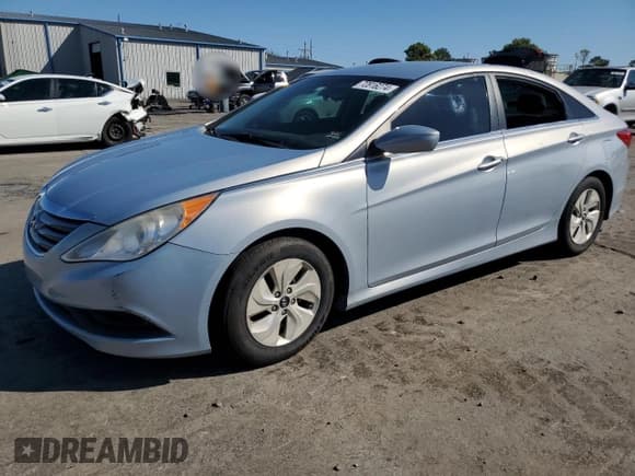 ✅ 2014 Hyundai Sonata GLS • VIN: 5NPEB4AC1EH818671 • Lot: 72816274. Listed on Copart with 163,775 mi. Free auction sales archive from the USA and detailed vehicle history report at DreamBid. Image 1.