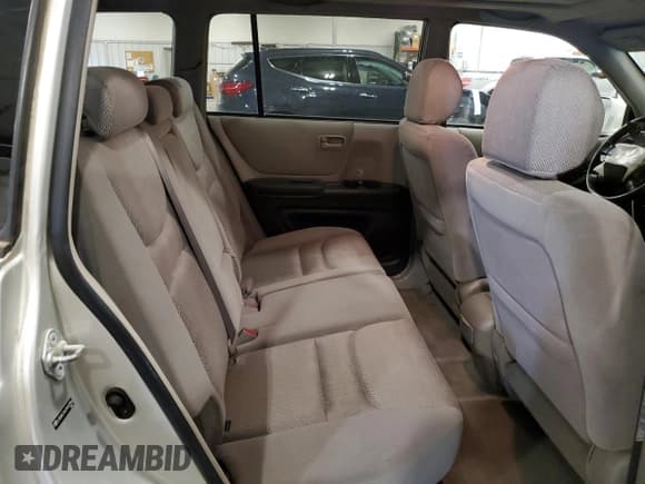 ✅ 2003 Toyota Highlander • VIN: JTEHF21A130157556 • Lot: 68172055. Wystawiony na Copart z przebiegiem 145 593 mil. Bezpłatny archiwum sprzedaży aukcyjnych z USA i szczegółowy raport historii pojazdu na DreamBid. Zdjęcie 11.