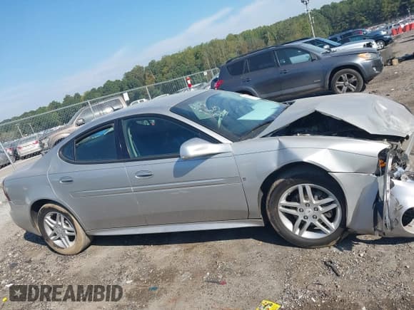 ✅ 2007 Pontiac Grand Prix GT • VIN: 2G2WR584171206113 • Лот: 43297013. Опубликован ранее на IAAI с пробегом 194 696 миль. Бесплатный доступ к архиву аукционных продаж из США и подробный отчёт об истории автомобиля на DreamBid. Изображение 13.