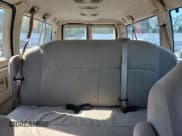 ✅ 2011 Ford Econoline Passenger XLT • VIN: 1FBNE3BL8BDA61399 • Lot: 91578855. Wystawiony na Copart z przebiegiem 315 768 mil. Bezpłatny archiwum sprzedaży aukcyjnych z USA i szczegółowy raport historii pojazdu na DreamBid. Zdjęcie 10.