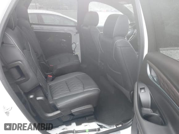 ✅ 2024 Buick Enclave Avenir • VIN: 5GAEVCKW3RJ110947 • Лот: 41944194. Опубликован ранее на IAAI с пробегом 31 617 миль. Бесплатный доступ к архиву аукционных продаж из США и подробный отчёт об истории автомобиля на DreamBid. Изображение 8.