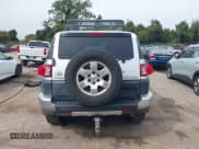 ✅ 2007 Toyota FJ Cruiser • VIN: JTEBU11F670053457 • Лот: 43286158. Опубликован ранее на IAAI с пробегом 265 528 миль. Бесплатный доступ к архиву аукционных продаж из США и подробный отчёт об истории автомобиля на DreamBid. Изображение 16.