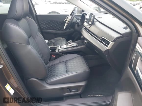 ✅ 2022 Mitsubishi Outlander SEL • VIN: JA4J4VA82NZ060174 • Lot: 42492433. Wystawiony na IAAI z przebiegiem 187 404 mil. Bezpłatny archiwum sprzedaży aukcyjnych z USA i szczegółowy raport historii pojazdu na DreamBid. Zdjęcie 5.