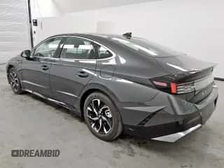 2025 Hyundai Sonata SEL with VIN KMHL64JA9SA479196, listed as a Copart auction lot 84302555 with 8,251 mi miles and Salvage title. Bid and sale history available at DreamBid. Image 2.