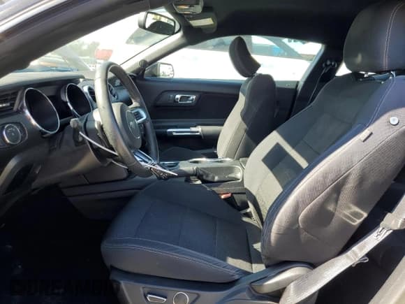 ✅ 2016 Ford Mustang V6 • VIN: 1FA6P8AM4G5323640 • Lot: 82383575. Listed on Copart with 152,788 mi. Free auction sales archive from the USA and detailed vehicle history report at DreamBid. Image 7.