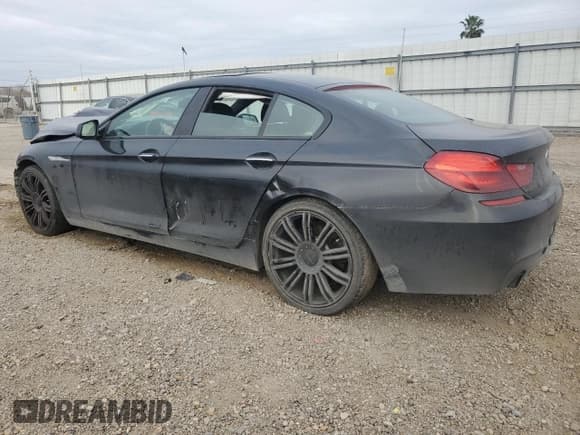 ✅ 2015 BMW 6 Series 640i xDrive • VIN: WBA6B8C58FD453291 • Лот: 45531765. Опубликован ранее на Copart с пробегом 93 666 миль. Бесплатный доступ к архиву аукционных продаж из США и подробный отчёт об истории автомобиля на DreamBid. Изображение 2.