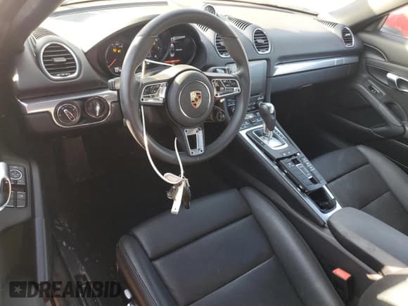 ✅ 2023 Porsche 718 Boxster • VIN: WP0CA2A88PS205347 • Лот: 82892374. Опубликован ранее на Copart с пробегом 6 851 миль. Бесплатный доступ к архиву аукционных продаж из США и подробный отчёт об истории автомобиля на DreamBid. Изображение 8.