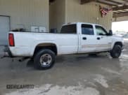 ✅ 2006 Chevrolet Silverado 2500HD Work Truck • VIN: 1GCHC23UX6F139191 • Лот: 42126165. Опубликован ранее на Copart с пробегом 311 668 миль. Бесплатный доступ к архиву аукционных продаж из США и подробный отчёт об истории автомобиля на DreamBid. Изображение 3.