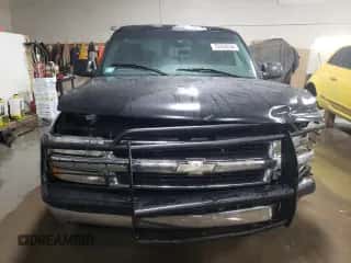 2001 Chevrolet Suburban LT с VIN 1GNEC16T71J275694, выставлен на аукционе Copart как лот 78269254 с пробегом 141 219 миль миль и Списание • Salvage title. История ставок и продаж доступна на DreamBid. Изображение 5.