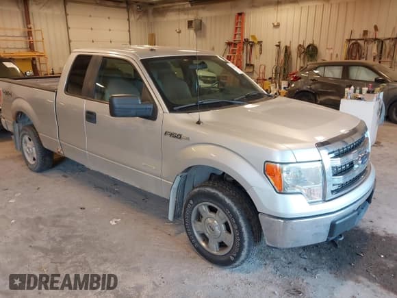 ✅ 2013 Ford F-150 XLT • VIN: 1FTFX1ET7DFD19803 • Лот: 43446414. Опубликован ранее на IAAI с пробегом 200 984 миль. Бесплатный доступ к архиву аукционных продаж из США и подробный отчёт об истории автомобиля на DreamBid. Изображение 1.
