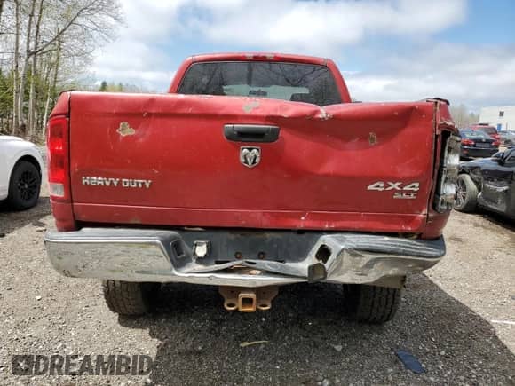 2006 Dodge 3500 SLT z VIN 3D7LX38C36G126808, wystawiony jako Copart lot #55841385 z przebiegiem 384 279 mil mil oraz Czysty tytuł • Clean title. Historia ofert i sprzedaży dostępna na DreamBid. Obrazek 6.