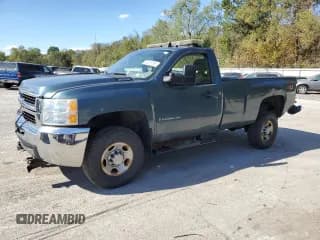 ✅ 2008 Chevrolet Silverado 2500HD 1LT • VIN: 1GCHK24K08E112462 • Лот: 85306795. Опубликован ранее на Copart с пробегом 108 199 миль. Бесплатный доступ к архиву аукционных продаж из США и подробный отчёт об истории автомобиля на DreamBid. Изображение 1.