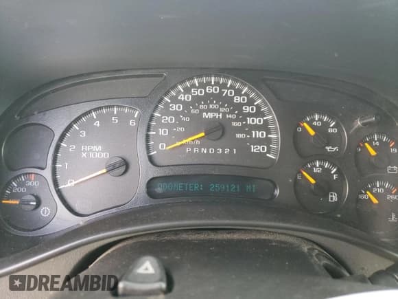 ✅ 2006 Chevrolet Silverado 2500HD Work Truck • VIN: 1GCHC23U46F164247 • Лот: 45754555. Опубликован ранее на Copart с пробегом 259 121 миль. Бесплатный доступ к архиву аукционных продаж из США и подробный отчёт об истории автомобиля на DreamBid. Изображение 9.