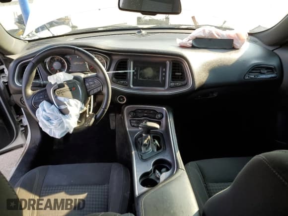 ✅ 2016 Dodge Challenger SXT Plus • VIN: 2C3CDZAG4GH300474 • Lot: 71741622. Wystawiony na Copart z przebiegiem 72 819 mil. Bezpłatny archiwum sprzedaży aukcyjnych z USA i szczegółowy raport historii pojazdu na DreamBid. Zdjęcie 8.