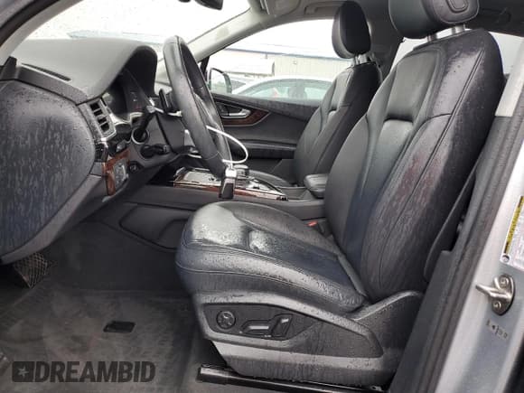 ✅ 2019 Audi Q7 Premium Plus • VIN: WA1LAAF75KD016012 • Лот: 81165455. Опубликован ранее на Copart с пробегом 71 637 миль. Бесплатный доступ к архиву аукционных продаж из США и подробный отчёт об истории автомобиля на DreamBid. Изображение 7.