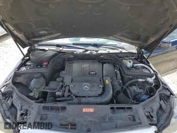 ✅ 2013 Mercedes-Benz C 250 Luxury • VIN: WDDGF4HBXDR300436 • Лот: 90546415. Опубликован ранее на Copart с пробегом 101 189 миль. Бесплатный доступ к архиву аукционных продаж из США и подробный отчёт об истории автомобиля на DreamBid. Изображение 11.