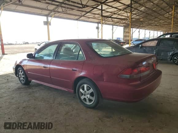 2001 Honda Accord EX с VIN 1HGCG56611A002676, выставлен на аукционе Copart как лот 82362775 с пробегом 233 125 миль миль и Списание • Salvage title. История ставок и продаж доступна на DreamBid. Изображение 2.
