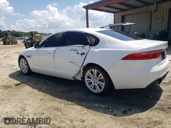 ✅ 2016 Jaguar XF 35t Premium • VIN: SAJBD4BV6GCY06805 • Lot: 69242085. Listed on Copart with 88,331 mi. Free auction sales archive from the USA and detailed vehicle history report at DreamBid. Image 2.