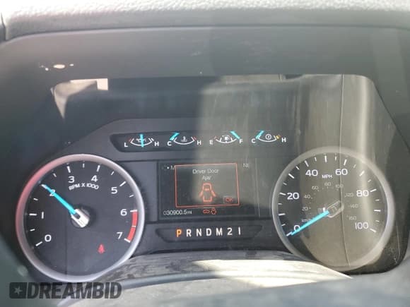 ✅ 2018 Ford F-250 XL • VIN: 1FT7W2B65JEC40322 • Lot: 71120905. Wystawiony na Copart z przebiegiem 30 900 mil. Bezpłatny archiwum sprzedaży aukcyjnych z USA i szczegółowy raport historii pojazdu na DreamBid. Zdjęcie 9.