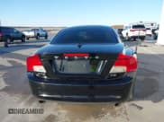 ✅ 2012 Volvo C70 T5 • VIN: YV1672MC0CJ126566 • Лот: 43665934. Опубликован ранее на IAAI с пробегом 140 725 миль. Бесплатный доступ к архиву аукционных продаж из США и подробный отчёт об истории автомобиля на DreamBid. Изображение 16.