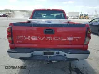 2006 Chevrolet Silverado 1500 Work Truck z VIN 3GCEC14X76G182536, wystawiony jako Copart lot #65657284 z przebiegiem 132 112 mil mil oraz Szkoda całkowita • Salvage title. Historia ofert i sprzedaży dostępna na DreamBid. Obrazek 6.