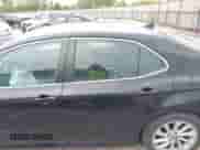 2021 Toyota Camry LE z VIN 4T1C11BK7MU036762, wystawiony jako IAAI lot #42247569 z przebiegiem Nie podano mil oraz . Historia ofert i sprzedaży dostępna na DreamBid. Obrazek 15.