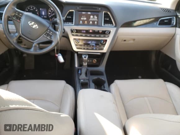 ✅ 2017 Hyundai Sonata Sport • VIN: 5NPE34AF9HH585179 • Лот: 72208682. Опубликован ранее на Copart с пробегом 45 364 миль. Бесплатный доступ к архиву аукционных продаж из США и подробный отчёт об истории автомобиля на DreamBid. Изображение 8.