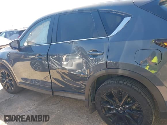 ✅ 2024 Mazda CX-5 S Carbon Edition • VIN: JM3KFBCL3R0514180 • Лот: 43591979. Опубликован ранее на IAAI с пробегом 44 416 миль. Бесплатный доступ к архиву аукционных продаж из США и подробный отчёт об истории автомобиля на DreamBid. Изображение 14.