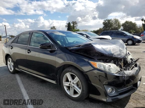 ✅ 2014 Toyota Camry SE • VIN: 4T1BF1FK0EU467615 • Лот: 93007435. Опубликован ранее на Copart с пробегом 151 655 миль. Бесплатный доступ к архиву аукционных продаж из США и подробный отчёт об истории автомобиля на DreamBid. Изображение 4.