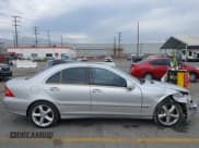 ✅ 2004 Mercedes-Benz C 230 Kompressor • VIN: WDBRF40J14A640366 • Lot: 43635106. Wystawiony na IAAI z przebiegiem 177 263 mil. Bezpłatny archiwum sprzedaży aukcyjnych z USA i szczegółowy raport historii pojazdu na DreamBid. Zdjęcie 14.