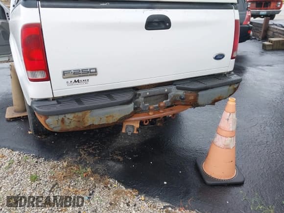 ✅ 2006 Ford F-250 XL • VIN: 1FTNF20566ED61157 • Лот: 43274123. Опубликован ранее на IAAI с пробегом 196 785 миль. Бесплатный доступ к архиву аукционных продаж из США и подробный отчёт об истории автомобиля на DreamBid. Изображение 13.