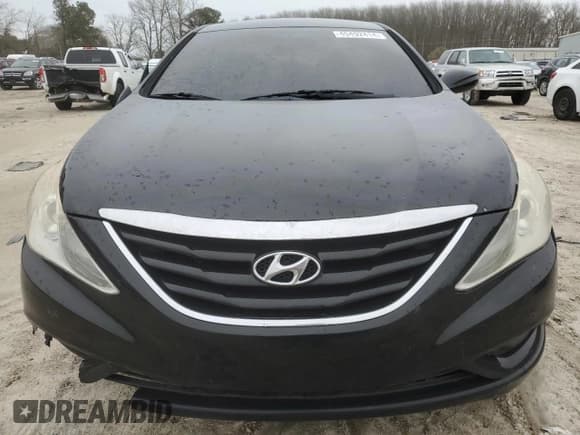 ✅ 2011 Hyundai Sonata GLS • VIN: 5NPEB4AC7BH099521 • Lot: 45492414. Listed on Copart with 219,391 mi. Free auction sales archive from the USA and detailed vehicle history report at DreamBid. Image 5.