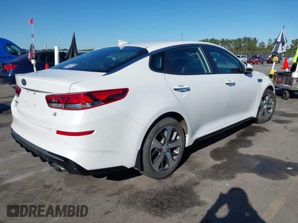 ✅ 2020 Kia Optima LX • VIN: 5XXGT4L36LG416933 • Lot: 43583517. Listed on IAAI with 70,764 mi. Free auction sales archive from the USA and detailed vehicle history report at DreamBid. Image 4.