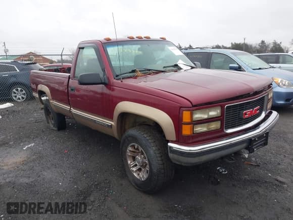 ✅ 1996 GMC Sierra 2500 • VIN: 1GTGK24R5TZ529571 • Лот: 41449315. Опубликован ранее на IAAI с пробегом 240 732 миль. Бесплатный доступ к архиву аукционных продаж из США и подробный отчёт об истории автомобиля на DreamBid. Изображение 1.