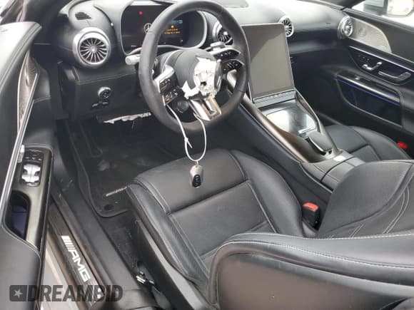 ✅ 2023 Mercedes-Benz SL 43 AMG • VIN: W1KVK5AB4PF017264 • Lot: 45721485. Wystawiony na Copart z przebiegiem 3 340 mil. Bezpłatny archiwum sprzedaży aukcyjnych z USA i szczegółowy raport historii pojazdu na DreamBid. Zdjęcie 8.