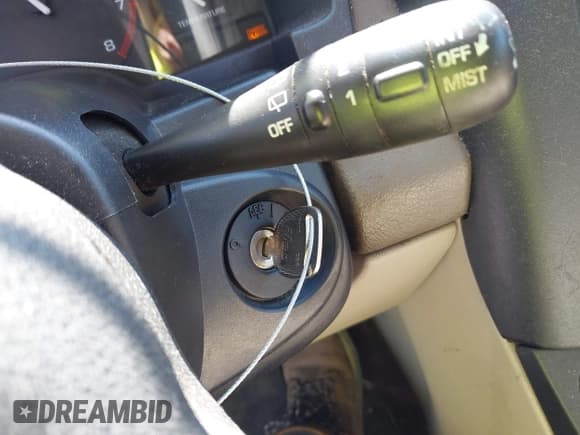 ✅ 2003 Saturn VUE • VIN: 5GZCZ53BX3S903812 • Lot: 43055095. Wystawiony na IAAI z przebiegiem 201 459 mil. Bezpłatny archiwum sprzedaży aukcyjnych z USA i szczegółowy raport historii pojazdu na DreamBid. Zdjęcie 11.