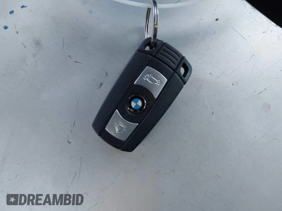 ✅ 2011 BMW 3 Series 328i • VIN: WBAPH5G54BNM71450 • Lot: 42282078. Listed on IAAI with 173,314 mi. Free auction sales archive from the USA and detailed vehicle history report at DreamBid. Image 11.