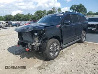 2025 Chevrolet Tahoe Z71 z VIN 1GNS6PRDXSR148264, wystawiony jako Copart lot #63679545 z przebiegiem 15 188 mil mil oraz Szkoda całkowita • Salvage title. Historia ofert i sprzedaży dostępna na DreamBid. Obrazek 1.