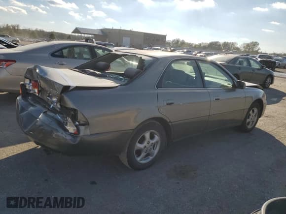 ✅ 1999 Lexus ES 300 • VIN: JT8BF28G7X0207952 • Lot: 90859785. Listed on Copart with 160,420 mi. Free auction sales archive from the USA and detailed vehicle history report at DreamBid. Image 3.