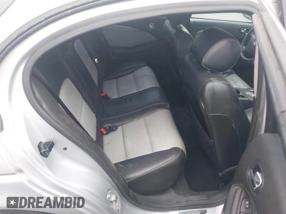 ✅ 2005 Jaguar S-Type • VIN: SAJWA03V451N24124 • Lot: 42062179. Listed on IAAI with 286,268 mi. Free auction sales archive from the USA and detailed vehicle history report at DreamBid. Image 8.