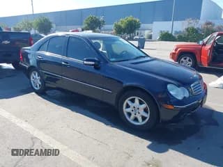 ✅ 2001 Mercedes-Benz C 320 • VIN: WDBRF64JX1F103614 • Lot: 43508966. Wystawiony na IAAI z przebiegiem 141 253 mil. Bezpłatny archiwum sprzedaży aukcyjnych z USA i szczegółowy raport historii pojazdu na DreamBid. Zdjęcie 1.