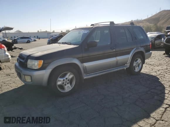 ✅ 2001 Infiniti QX4 Luxury • VIN: JNRDR07X61W103609 • Lot: 42296675. Wystawiony na Copart z przebiegiem 213 975 mil. Bezpłatny archiwum sprzedaży aukcyjnych z USA i szczegółowy raport historii pojazdu na DreamBid. Zdjęcie 1.