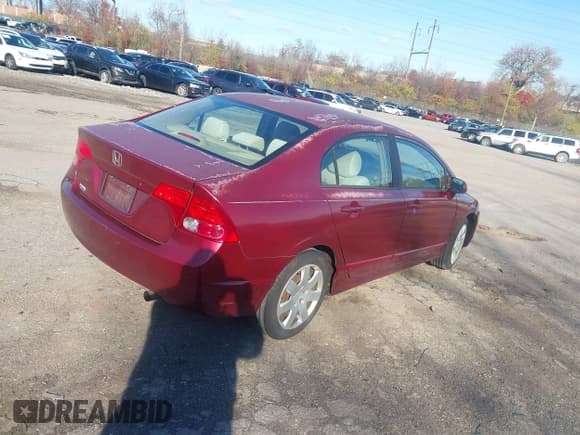 ✅ 2008 Honda Civic LX • VIN: 2HGFA16588H523887 • Lot: 43827465. Listed on IAAI with 181,952 mi. Free auction sales archive from the USA and detailed vehicle history report at DreamBid. Image 4.