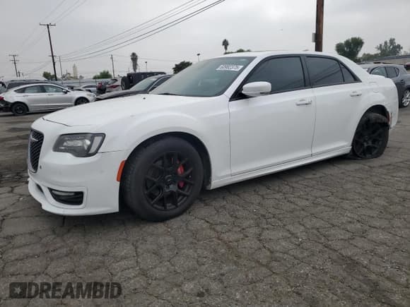 ✅ 2018 Chrysler 300 S • VIN: 2C3CCABG9JH244526 • Lot: 60982375. Listed on Copart with 137,259 mi. Free auction sales archive from the USA and detailed vehicle history report at DreamBid. Image 1.