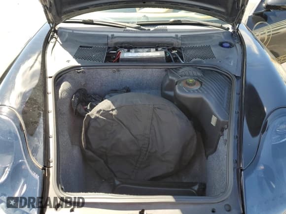 ✅ 1999 Porsche Boxster • VIN: WP0CA2988XU621567 • Lot: 84265325. Listed on Copart with 142,585 mi. Free auction sales archive from the USA and detailed vehicle history report at DreamBid. Image 11.