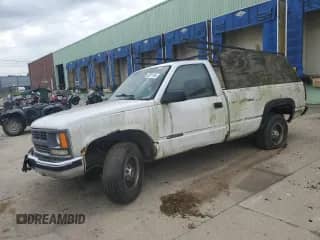 2000 Chevrolet Silverado 2500 with VIN 1GCGC24R7YR179591, listed as a Copart auction lot 66321194 with 251,432 mi miles and Salvage title. Bid and sale history available at DreamBid. Image 1.